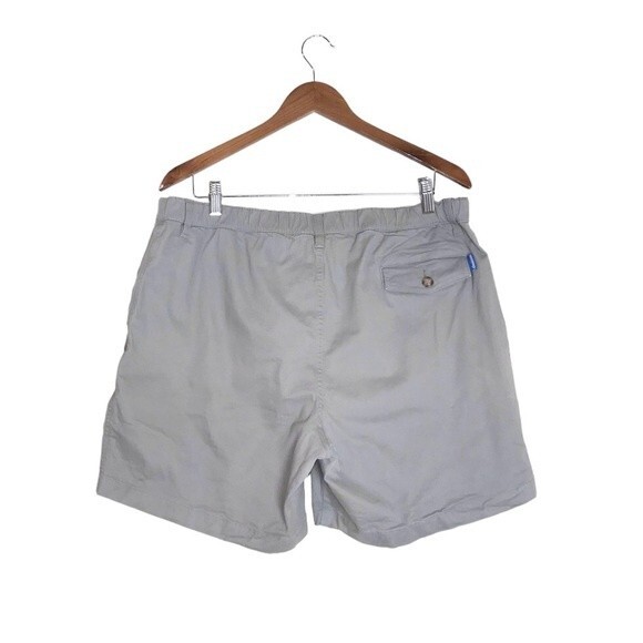 Chubbies Men's The Silver Linings 5.5” Grey Elastic Waistband Shorts - Picture 4 of 8